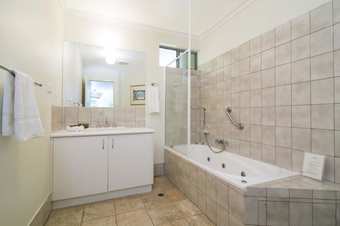 The Port Douglas Queenslander - Foster Accommodation 13