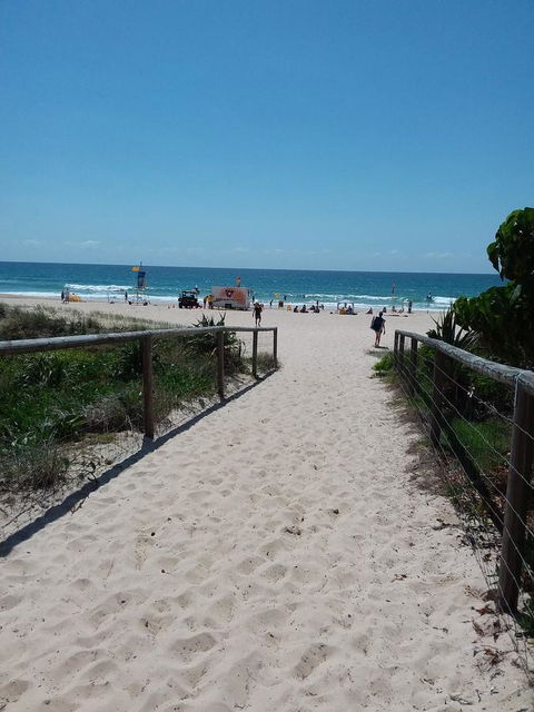 Surfers Chalet - Foster Accommodation 5