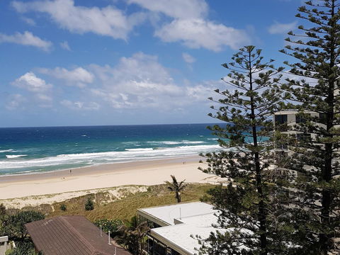 Surfers Chalet - Foster Accommodation 35