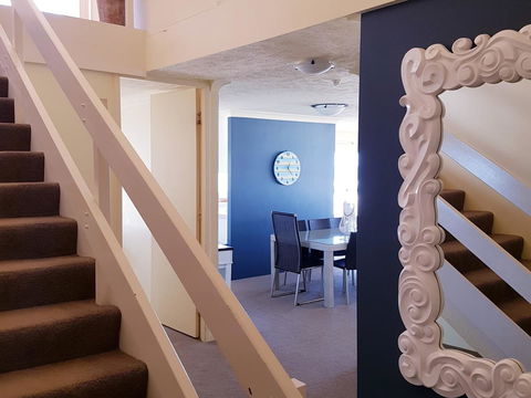 Surfers Chalet - Foster Accommodation 34