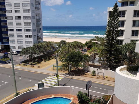 Surfers Chalet - Foster Accommodation 31
