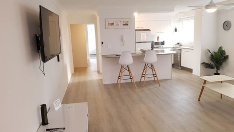 Surfers Chalet - Foster Accommodation 10