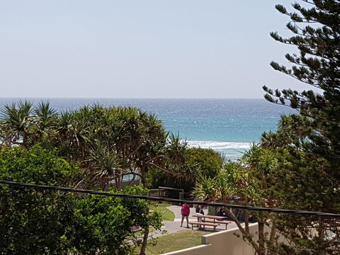 Surfers Chalet - Foster Accommodation 28