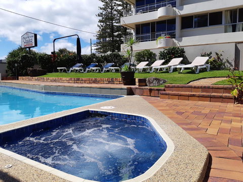Surfers Chalet - Foster Accommodation 6
