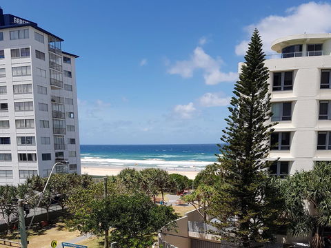 Surfers Chalet - Foster Accommodation 29
