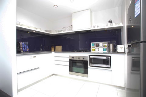 Circle Luxury Holidays - Foster Accommodation 8