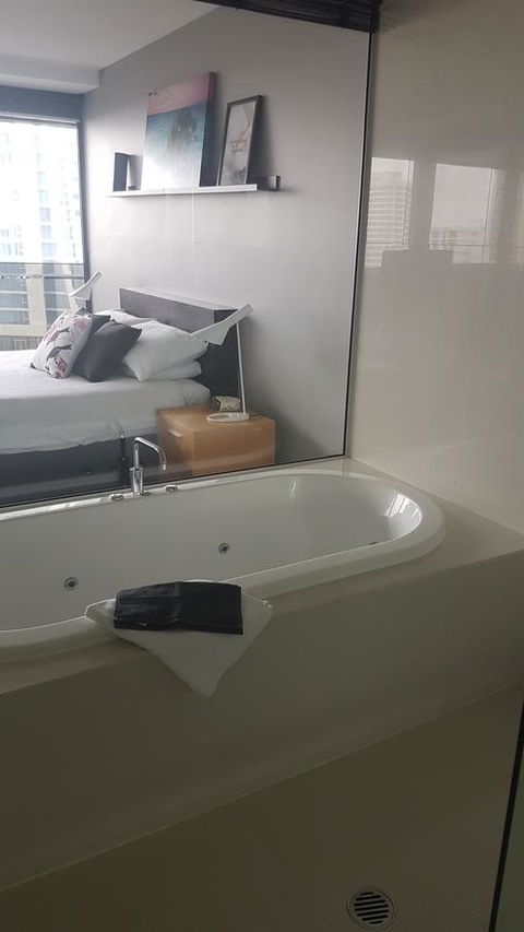 Circle Luxury Holidays - Foster Accommodation 17