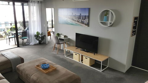 Circle Luxury Holidays - Foster Accommodation 15