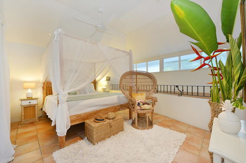 [ ANDY'S BEACH HOUSE ] - Foster Accommodation 1
