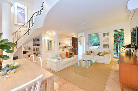 [ ANDY'S BEACH HOUSE ] - Foster Accommodation 13