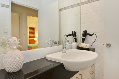 [ ANDY'S BEACH HOUSE ] - Foster Accommodation 28