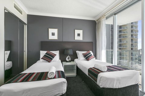 Mantra Towers Of Chevron - Foster Accommodation 21