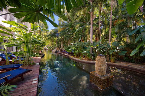 Palm Cove Paradise - Couples Spa Beach Getaway - Foster Accommodation 14