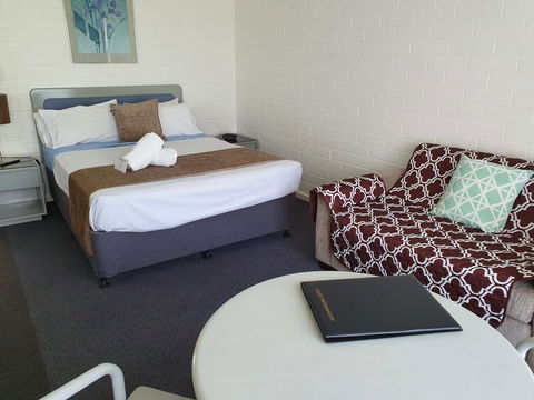 Dalby Manor Motor Inn - Foster Accommodation 9