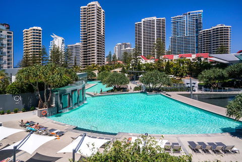 Q1 Resort & Spa - Official - Foster Accommodation 3
