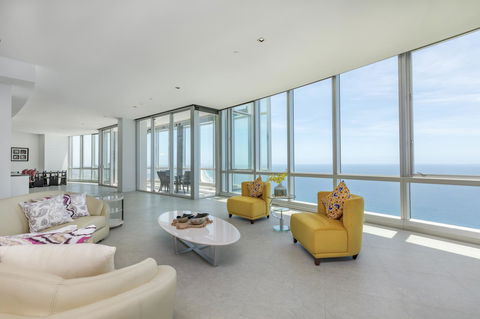 Q1 Resort & Spa - Official - Foster Accommodation 13