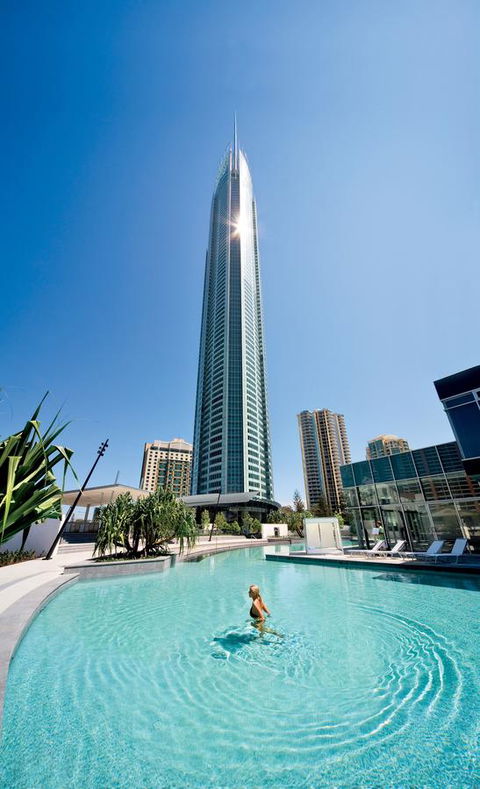 Q1 Resort & Spa - Official - Foster Accommodation 0