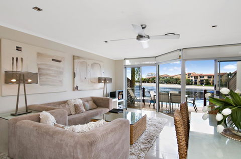 Skippers Cove Waterfront Resort - Foster Accommodation 5