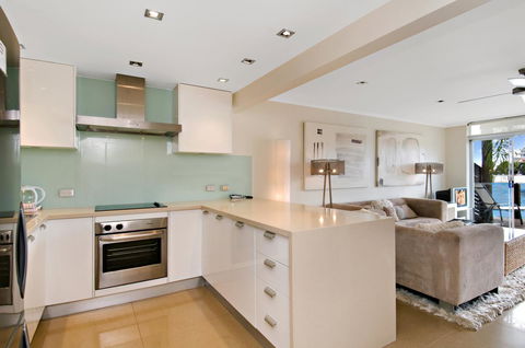 Skippers Cove Waterfront Resort - Foster Accommodation 10