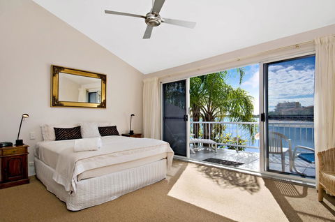 Skippers Cove Waterfront Resort - Foster Accommodation 12