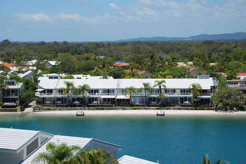 Skippers Cove Waterfront Resort - Foster Accommodation 4