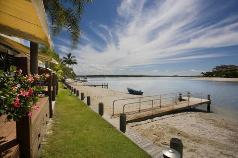 Skippers Cove Waterfront Resort - Foster Accommodation 2