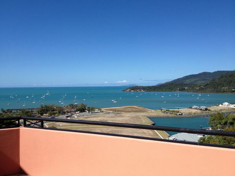 Martinique Whitsunday Resort - Foster Accommodation 42