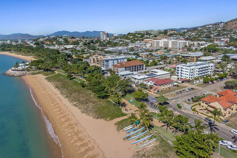 Madison Ocean Breeze Apartments - Foster Accommodation 4
