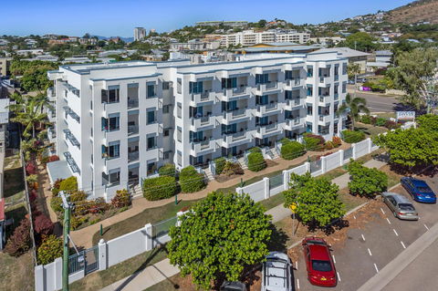 Madison Ocean Breeze Apartments - Foster Accommodation 1