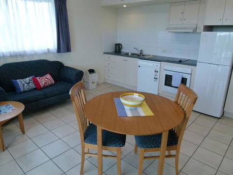 Madison Ocean Breeze Apartments - Foster Accommodation 23