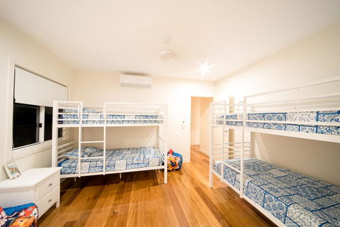 Whitsunday Luxury Homes - Foster Accommodation 7