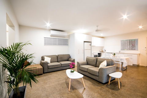Whitsunday Luxury Homes - Foster Accommodation 30
