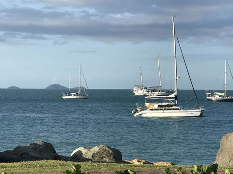 Whitsunday Luxury Homes - Foster Accommodation 34