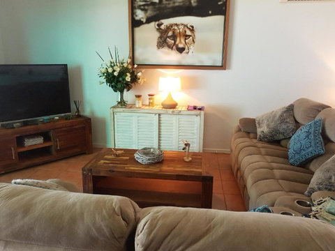 King Reef Resort - Foster Accommodation 10