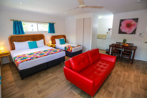 Port Douglas Motel - Foster Accommodation 2