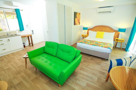 Port Douglas Motel - Foster Accommodation 12