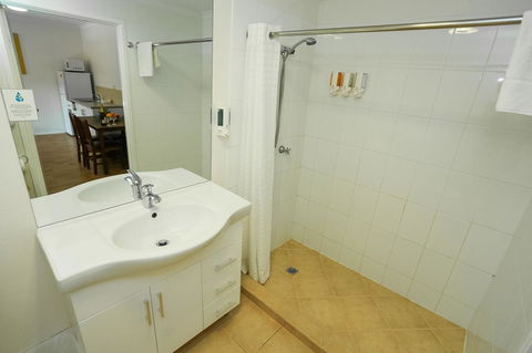 Port Douglas Motel - Foster Accommodation 6