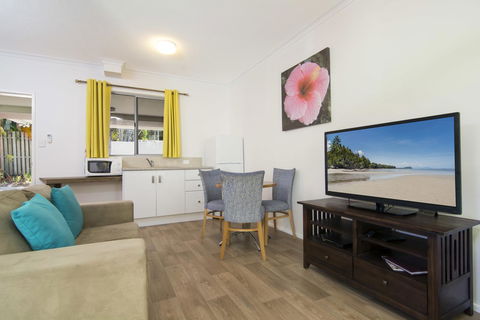 Port Douglas Motel - Foster Accommodation 43