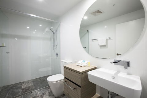 Qube Broadbeach - Foster Accommodation 39