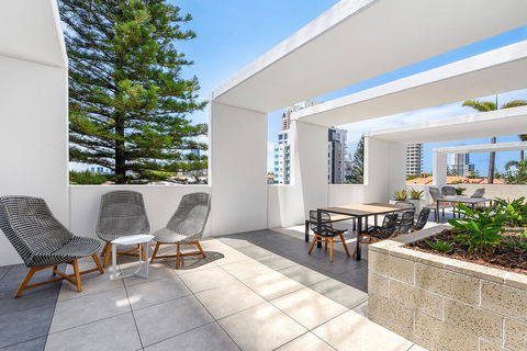 Qube Broadbeach - Foster Accommodation 20