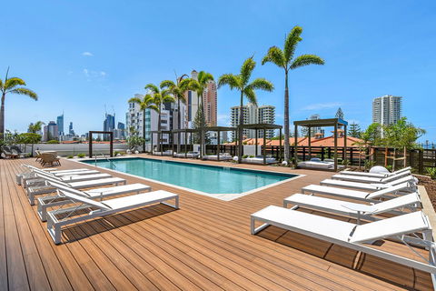 Qube Broadbeach - Foster Accommodation 30