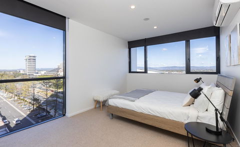 Qube Broadbeach - Foster Accommodation 7