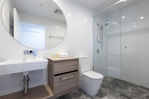 Qube Broadbeach - Foster Accommodation 6