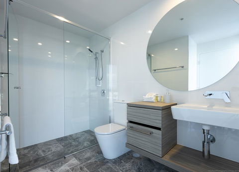 Qube Broadbeach - Foster Accommodation 5
