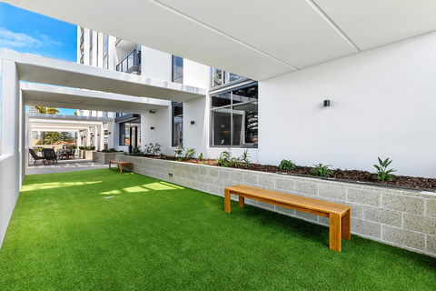 Qube Broadbeach - Foster Accommodation 19