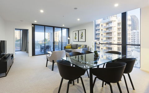 Qube Broadbeach - Foster Accommodation 42