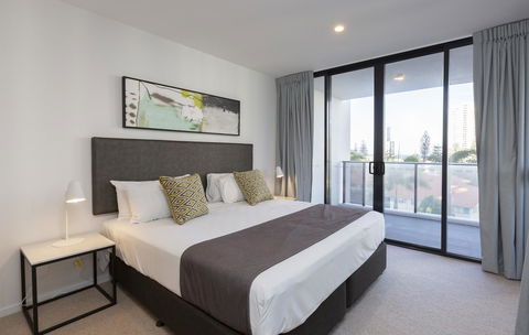 Qube Broadbeach - Foster Accommodation 40