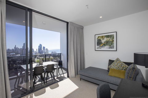 Qube Broadbeach - Foster Accommodation 3