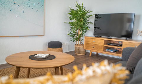 Mandolin Beachfront Resort - Foster Accommodation 7