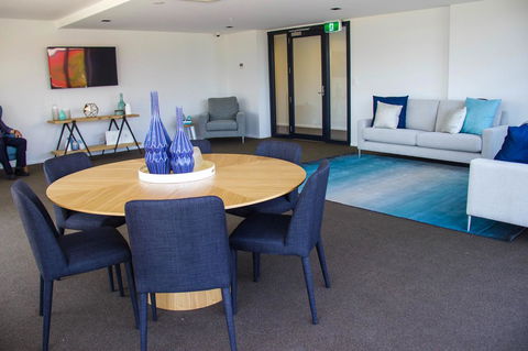 Synergy Broadbeach - Official - Foster Accommodation 12